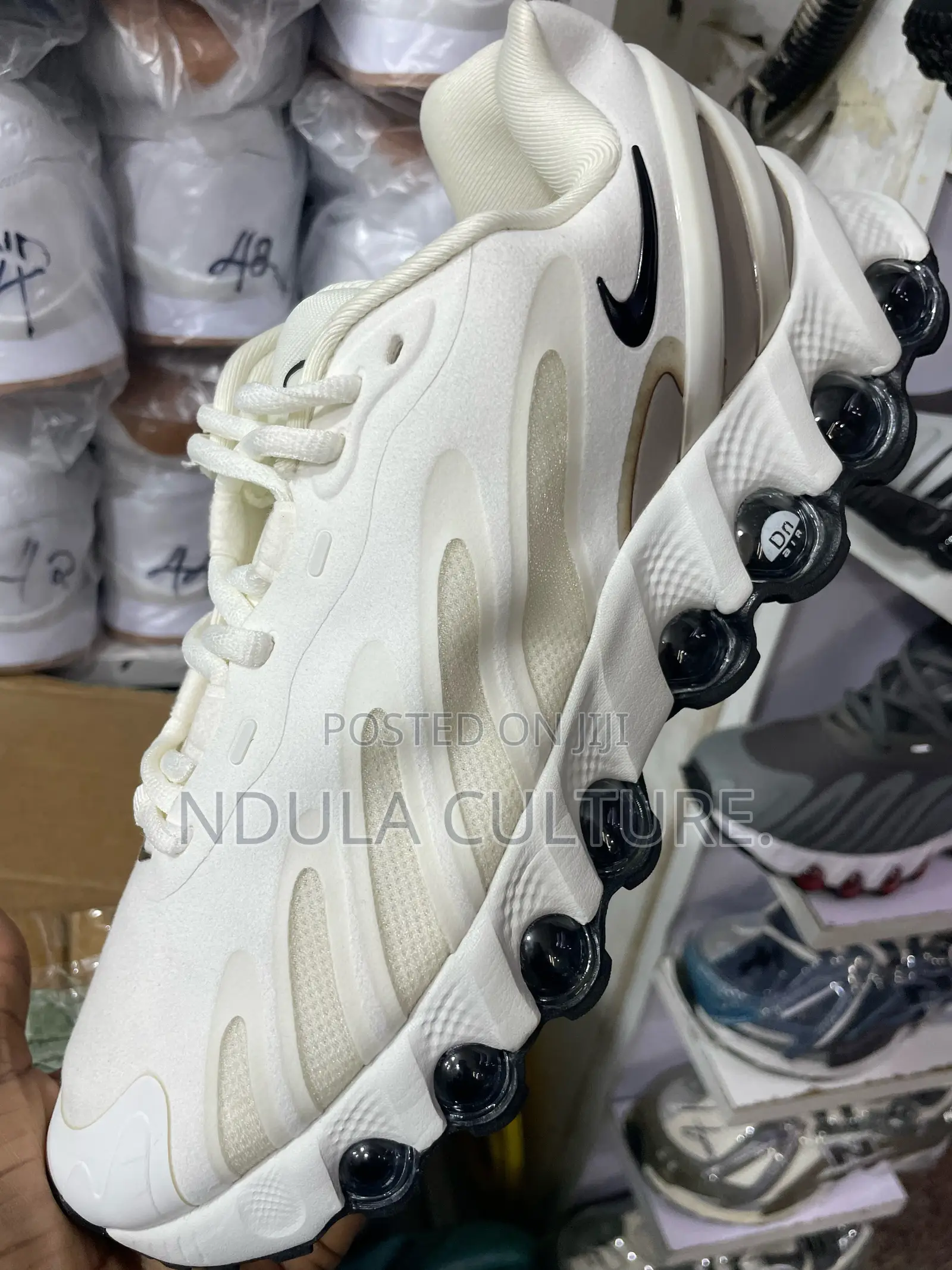 Nike Dn8 Sneakers