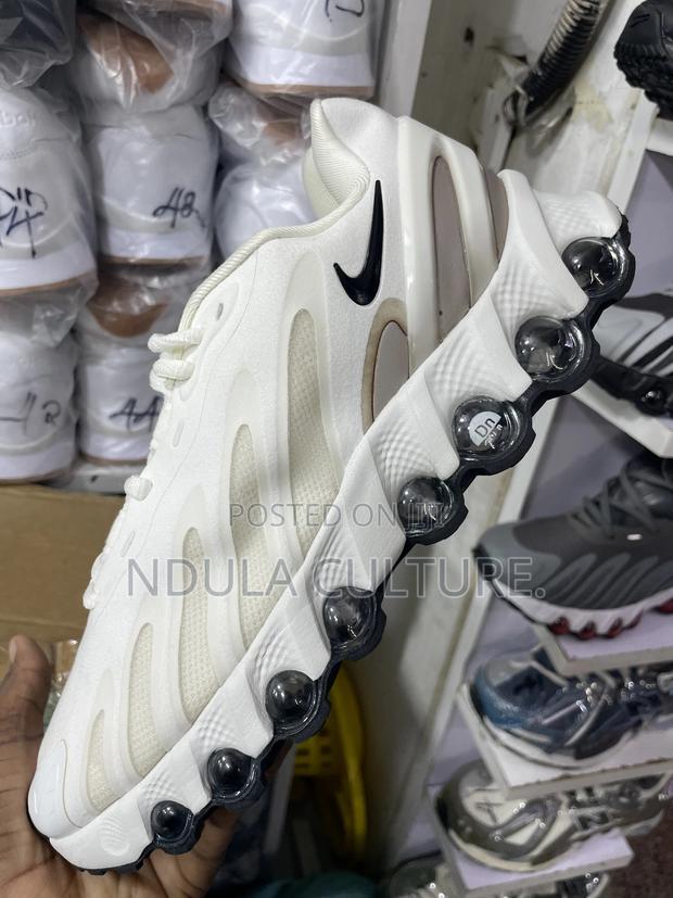 Nike Dn8 Sneakers - thumbnail 8