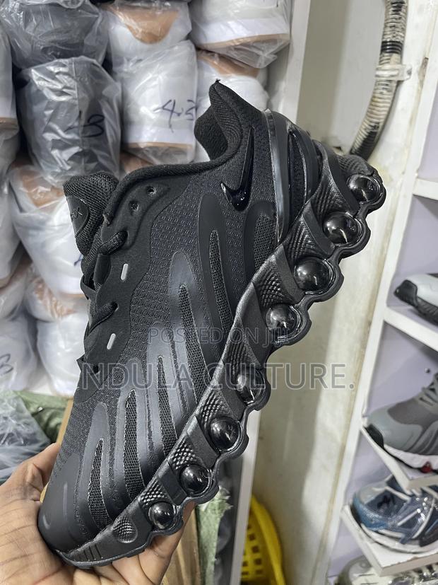 Nike Dn8 Sneakers - main view