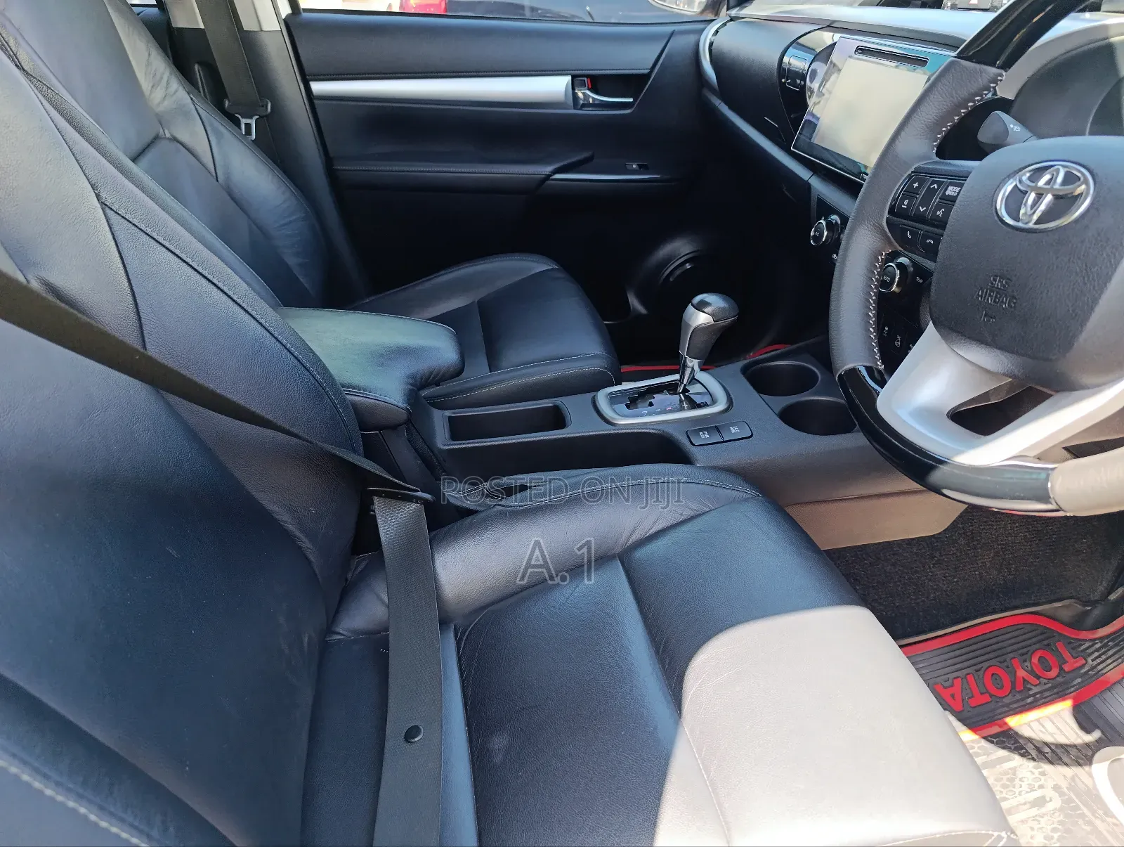 Toyota Hilux SR5 HI-Rider 2019 White