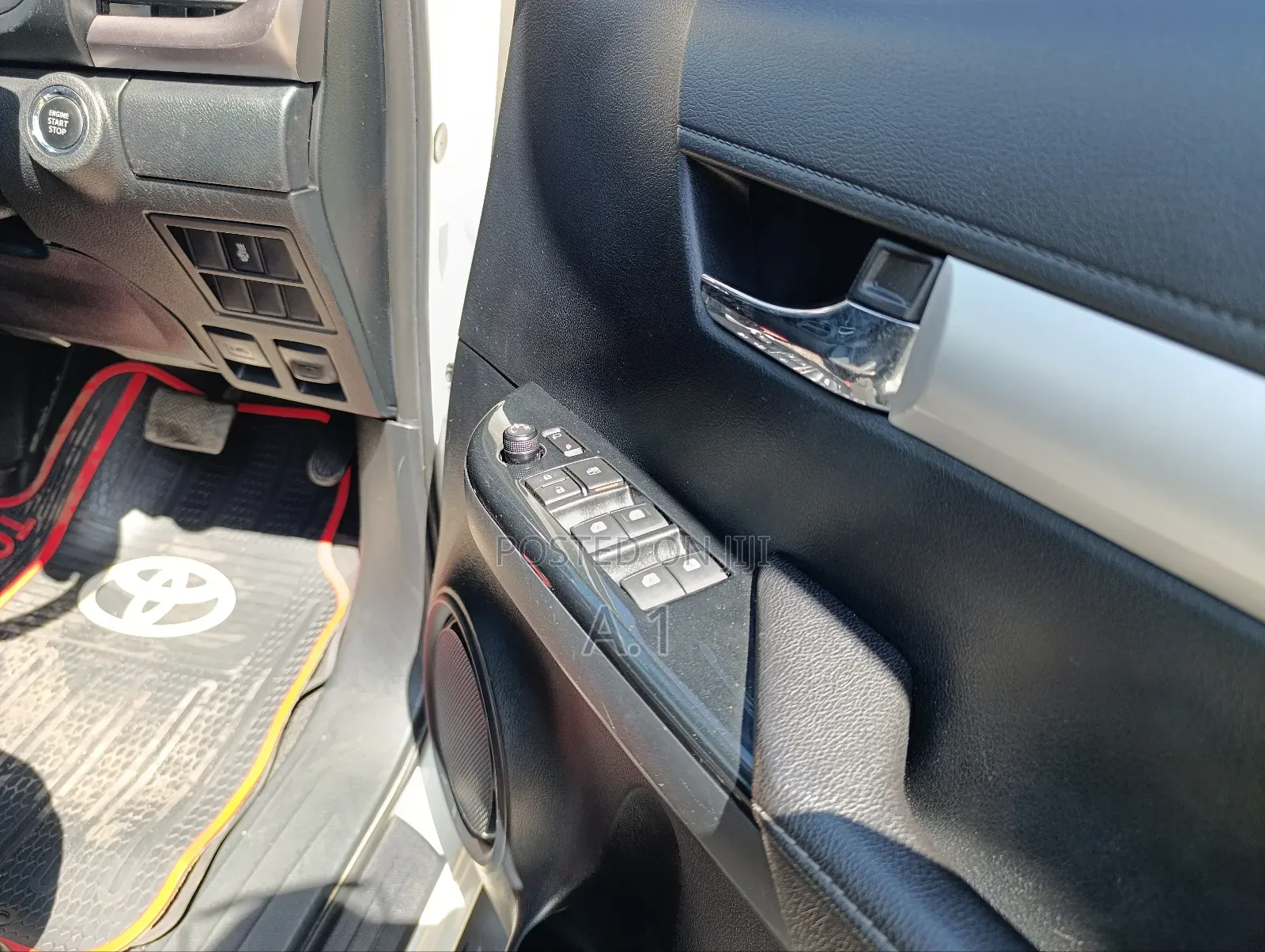 Toyota Hilux SR5 HI-Rider 2019 White