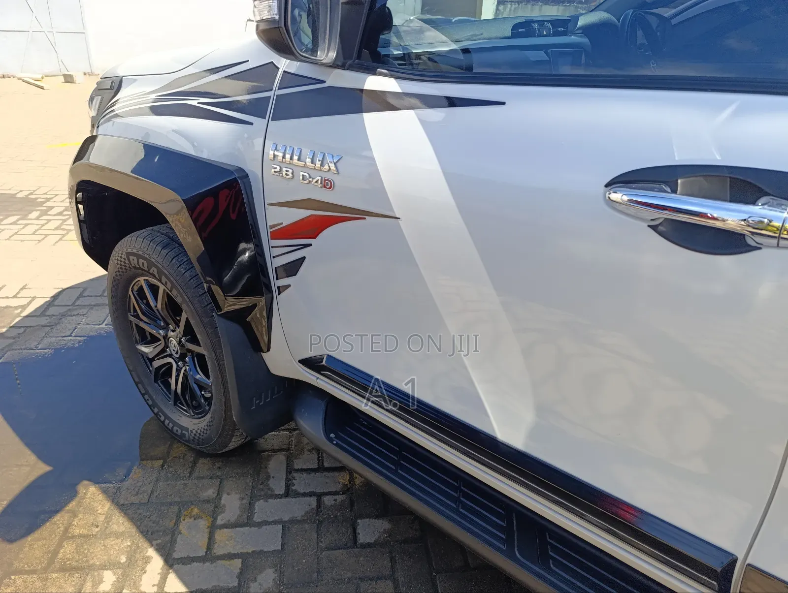 Toyota Hilux SR5 HI-Rider 2019 White