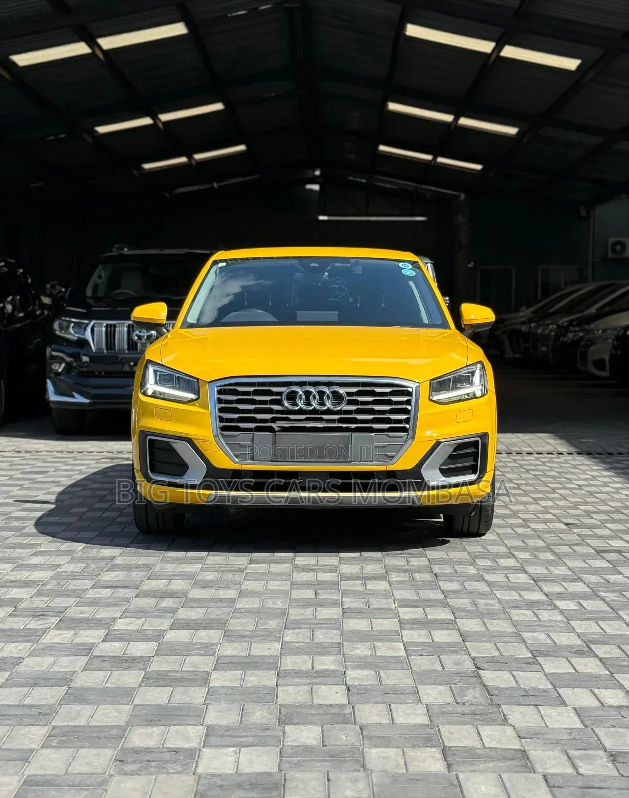 Audi Q2 2018 Yellow