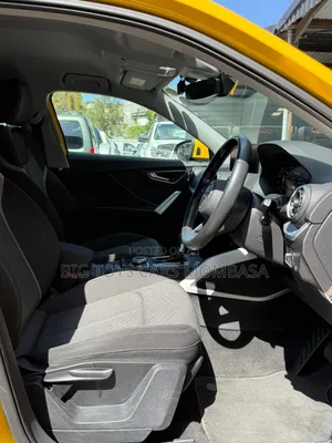 Audi Q2 2018 Yellow
