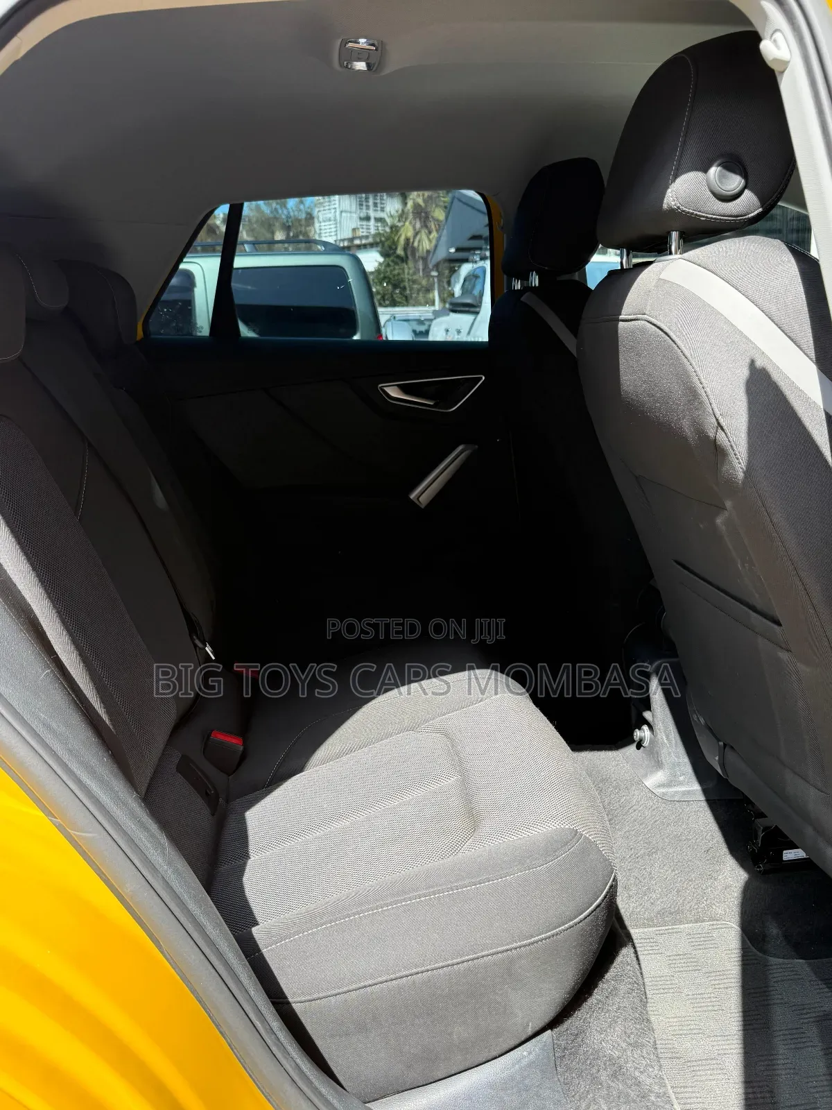 Audi Q2 2018 Yellow