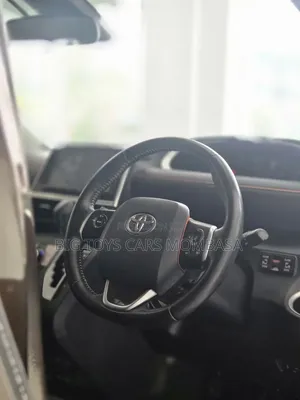 Toyota Sienta 2018 Brown