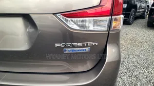 Subaru Forester 2.0XT Premium AWD 2018 Gray