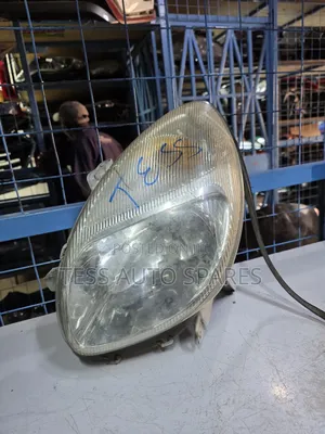 Toyota Duet 2005 Headlight