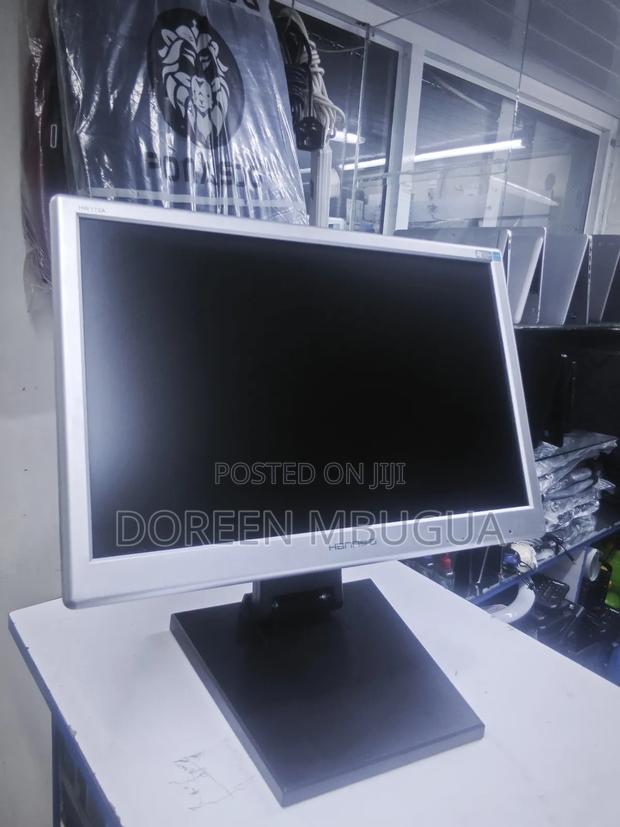 17" Wide Monitor - main view