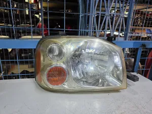 Nissan Hardbody Headlight
