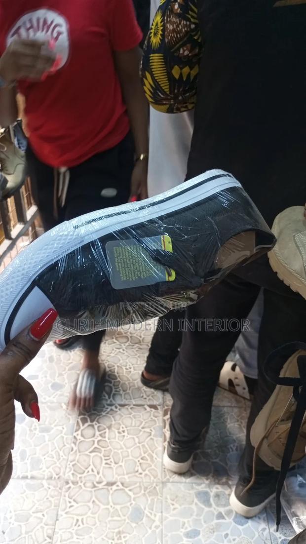 Converse Leather - main view