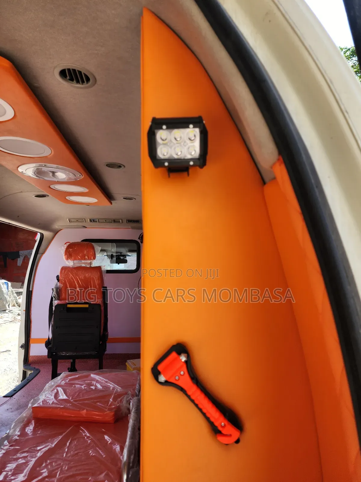 Toyota HiAce 2018 White