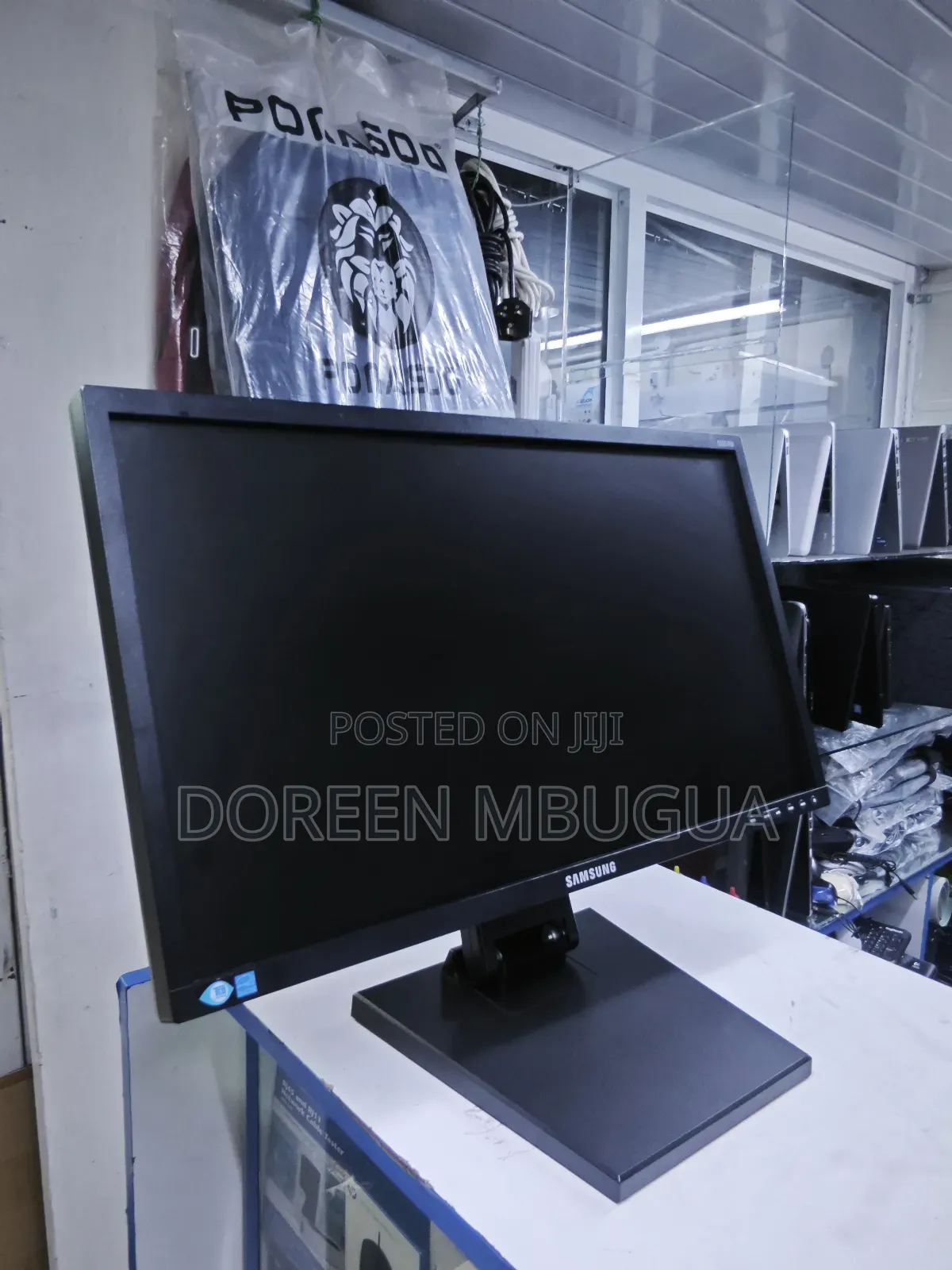 Samsung 22 Inches With Hdmi Monitor