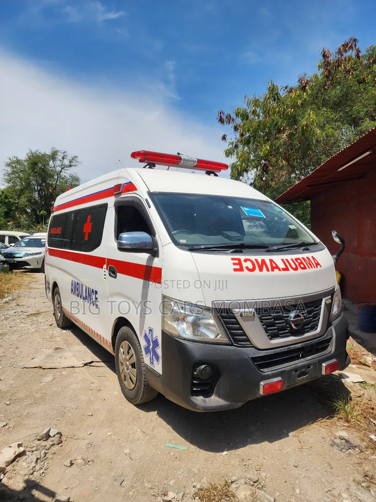 Nissan Caravan (Urvan) 2018 White