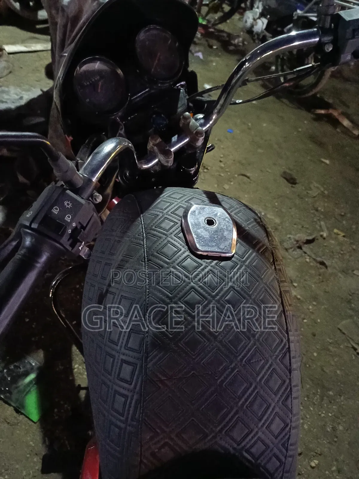 Bajaj Boxer 150 UG 2020 White