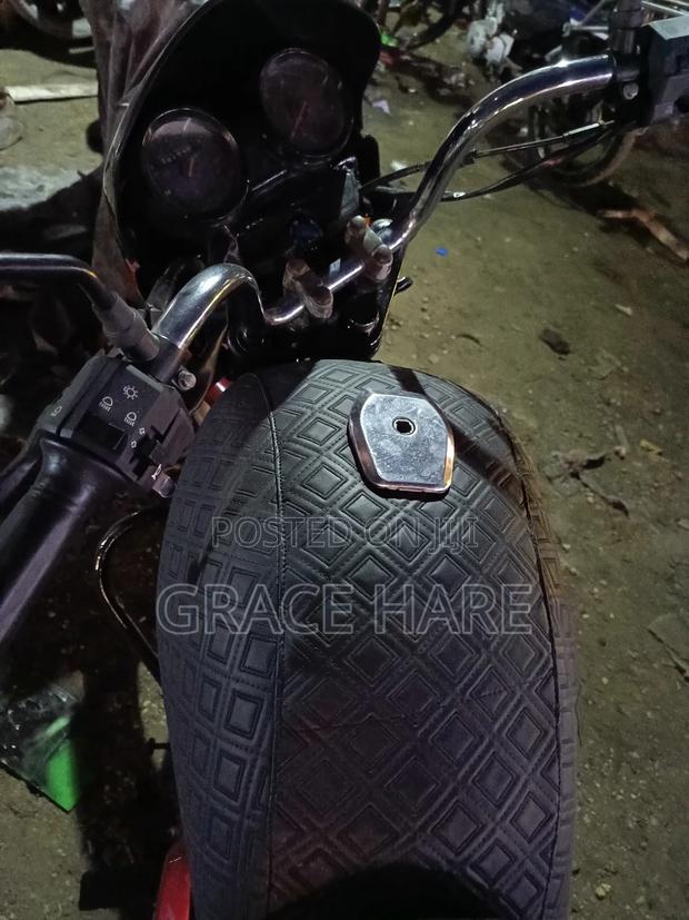 Bajaj Boxer 150 UG 2020 White - thumbnail 4