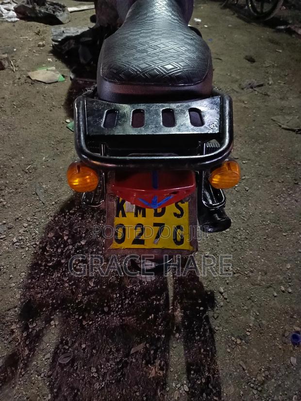 Bajaj Boxer 150 UG 2020 White - thumbnail 6