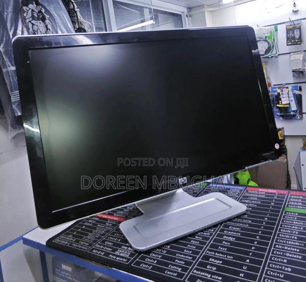 Hp Compaq 23" Monitor - thumbnail 3