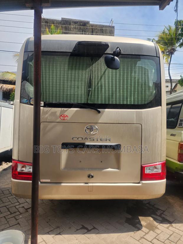 Toyota Coaster 2018 Gold - thumbnail 6