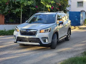 Subaru Forester 2018 White