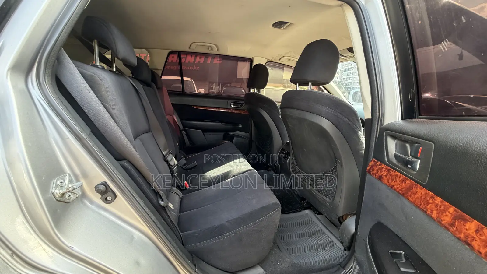 Subaru Outback 2.5i 2011 Silver