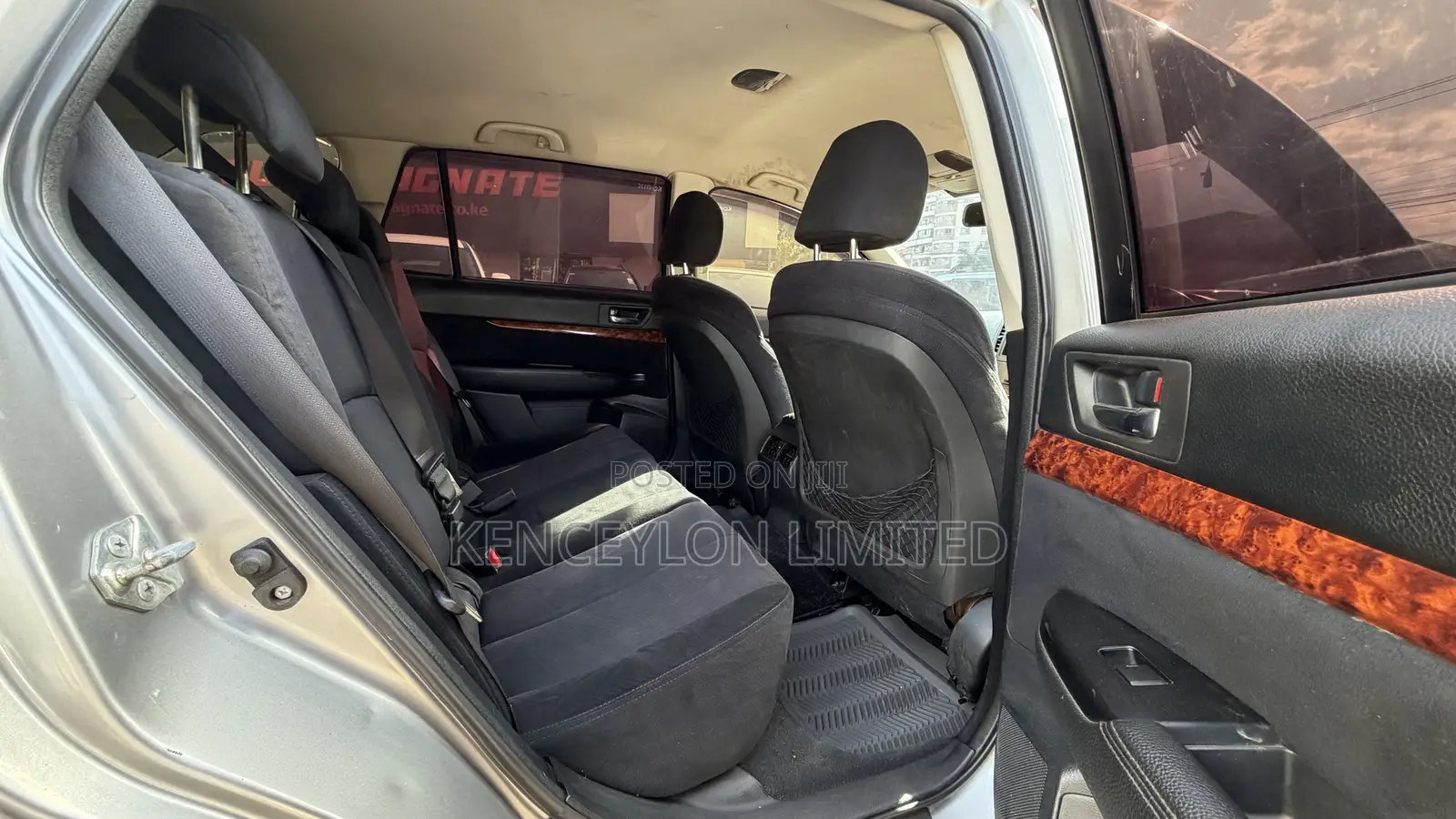 Subaru Outback 2.5i 2011 Silver