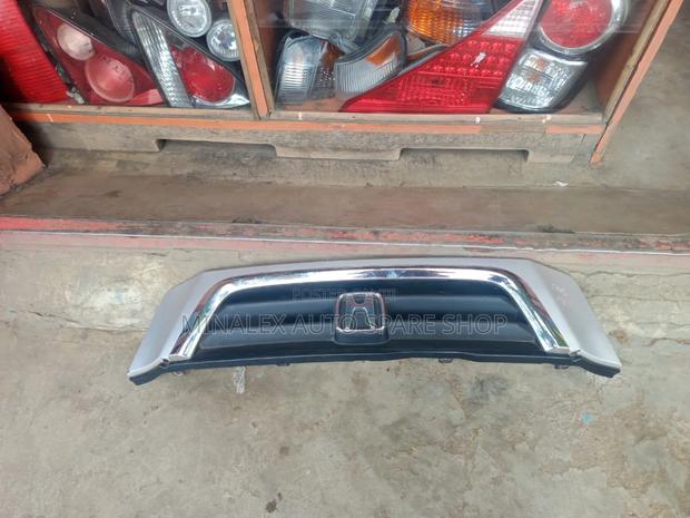 Honda Crv Front Grill Rd1 Year 2004