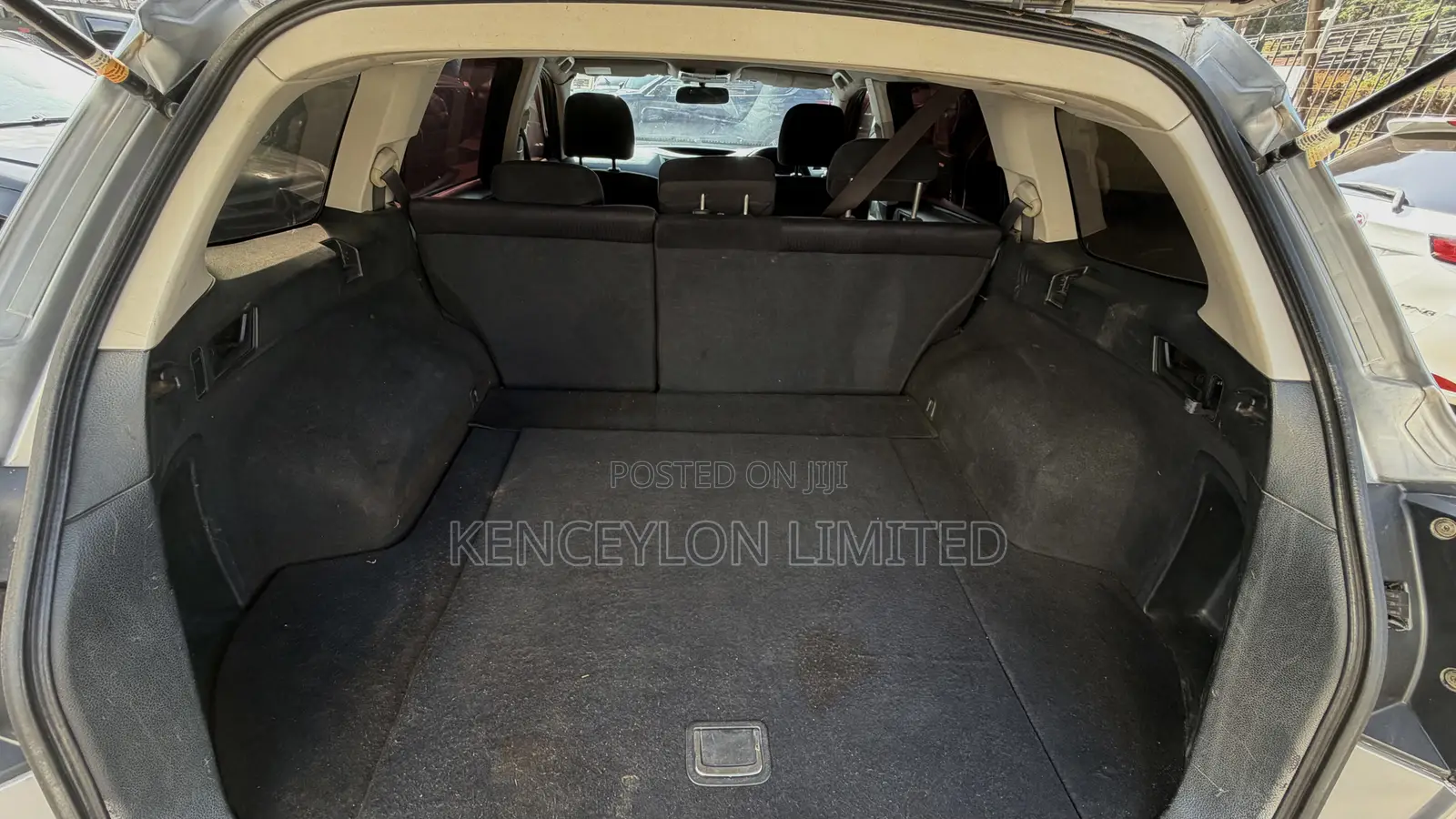 Subaru Outback 2.5i 2011 Silver