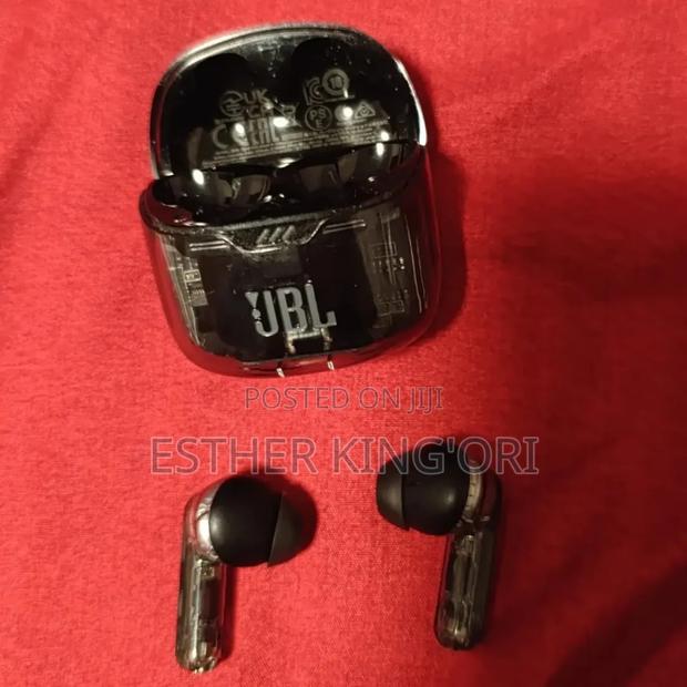 Selling a JBL Ear Pods - main view