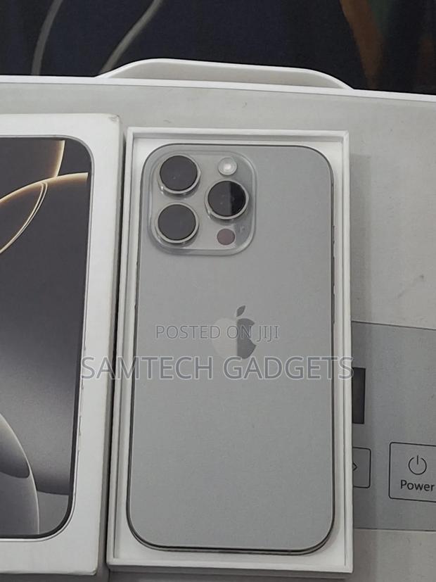 New Apple iPhone 16 Pro 256 GB Gray - thumbnail 2