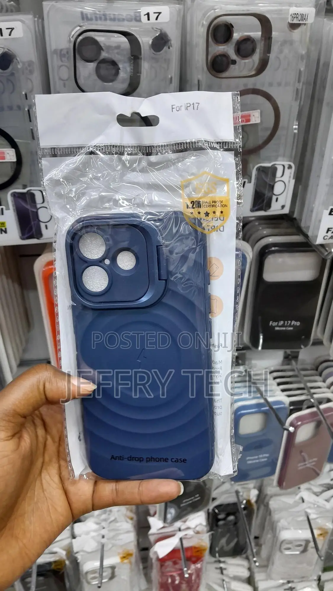 Seera Magsafe Silicone Case for iPhone 17, Built-in Camera Stash Stand