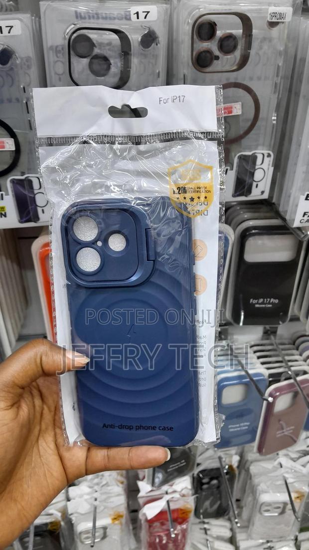 Seera Magsafe Silicone Case for iPhone 17, Built-in Camera Stash Stand - main view