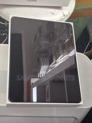 New Apple iPad Pro 13 (2025) 256 GB Gray