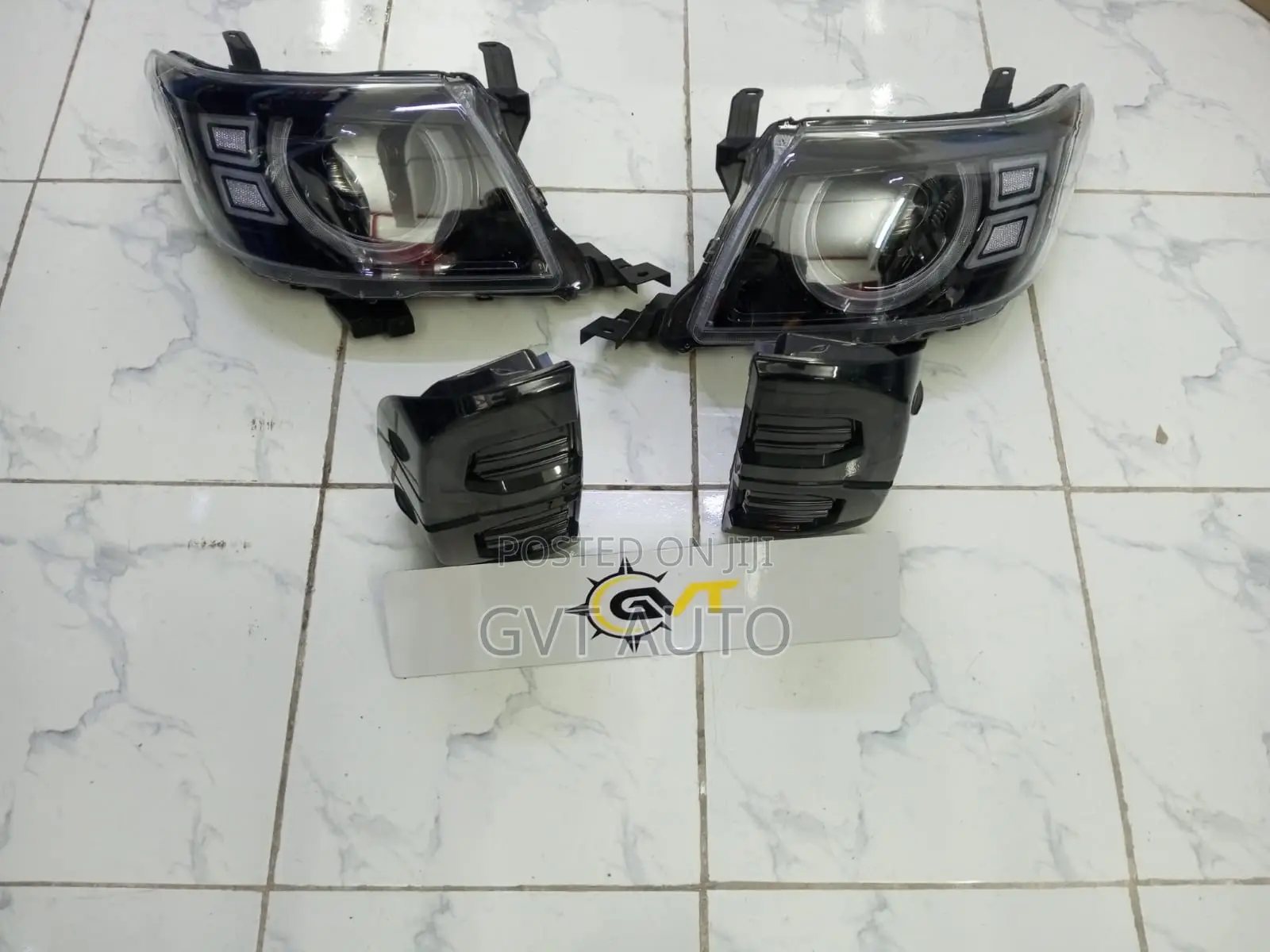Hilux Vigo Diffender Aftermarket Headlights