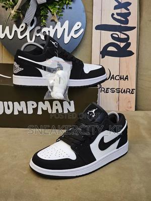 Jordan 1 Low 'Panda' - thumbnail 2