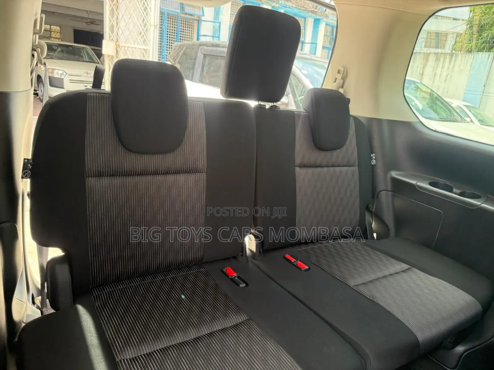 Nissan Serena 2019 Orange