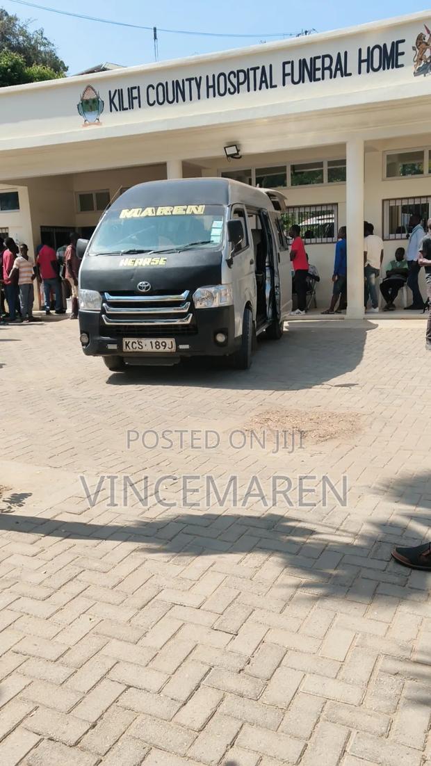 Toyota HiAce 2012 Silver - main view