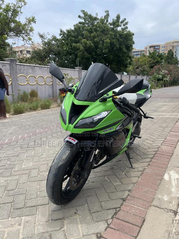 Kawasaki Ninja ZX6R 2016 Green - thumbnail 4