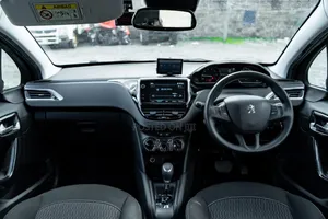 Peugeot 208 2018 Blue