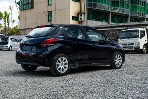 Peugeot 208 2018 Blue