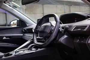 Peugeot 3008 2019 Green