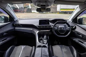 Peugeot 3008 2019 Green