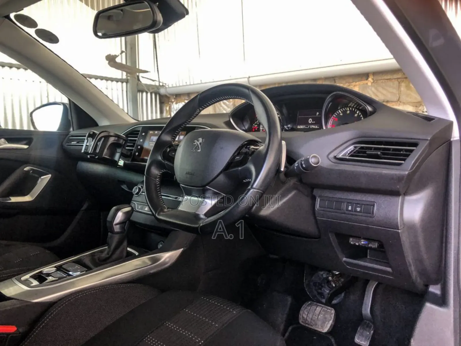 Peugeot 308 2018 Silver