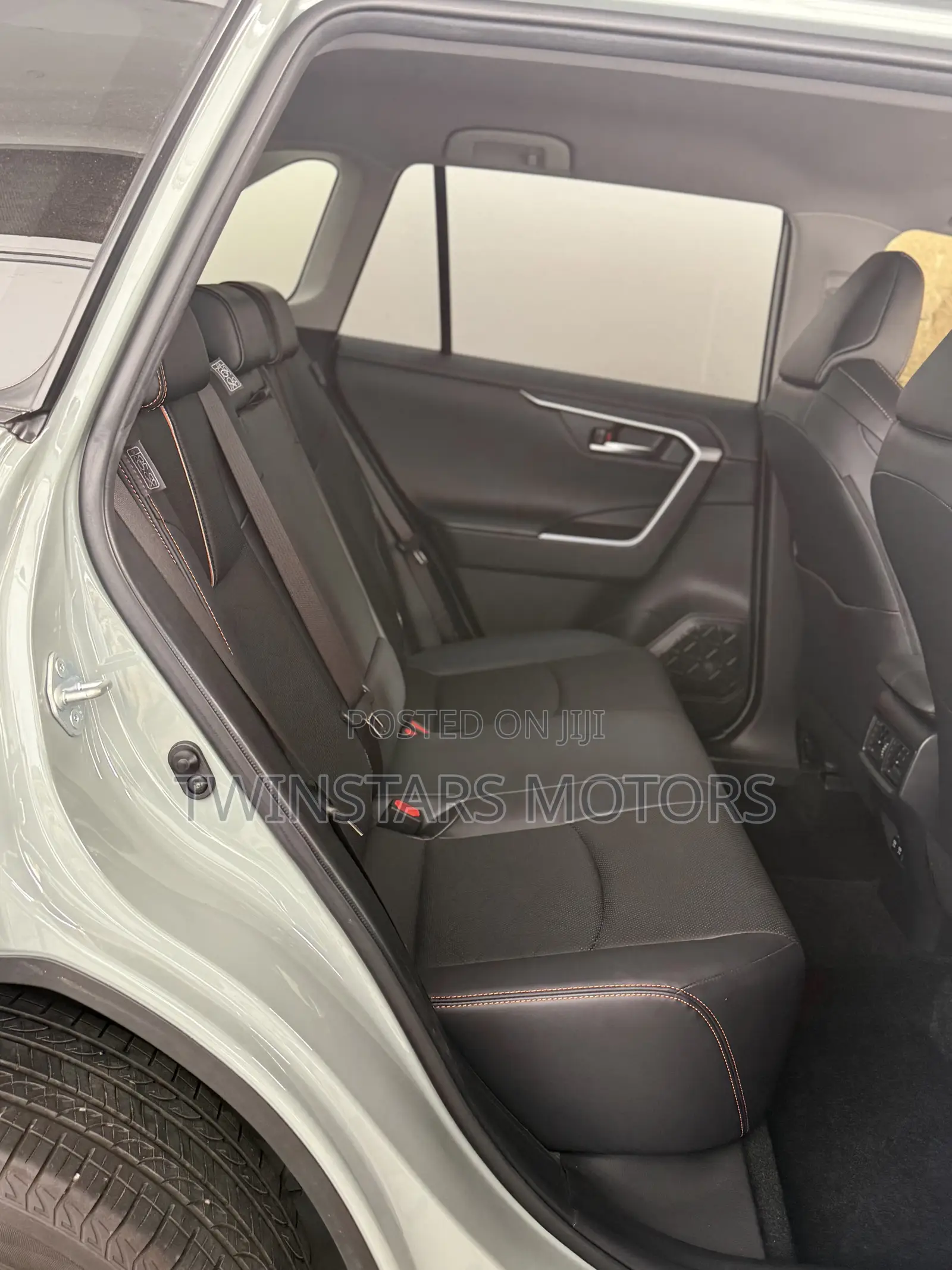 Toyota RAV4 Adventure AWD 2020 Gray