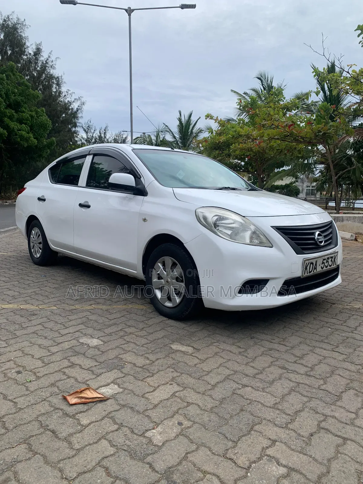 Nissan Latio 1.2 2013 White