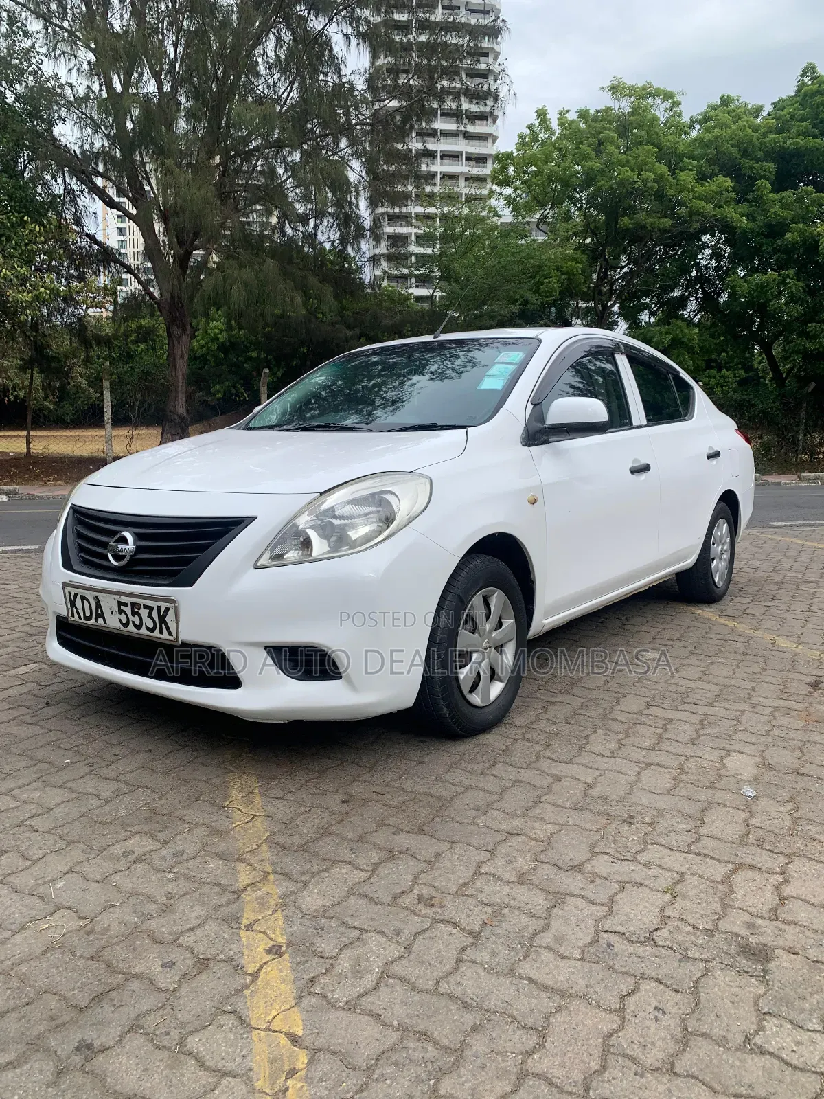 Nissan Latio 1.2 2013 White