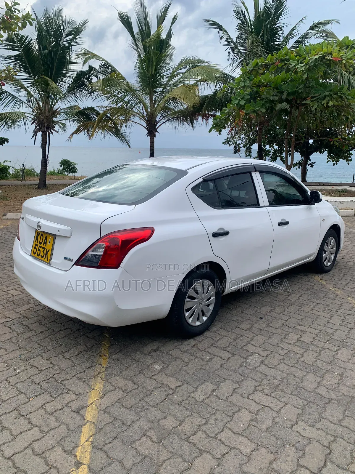 Nissan Latio 1.2 2013 White