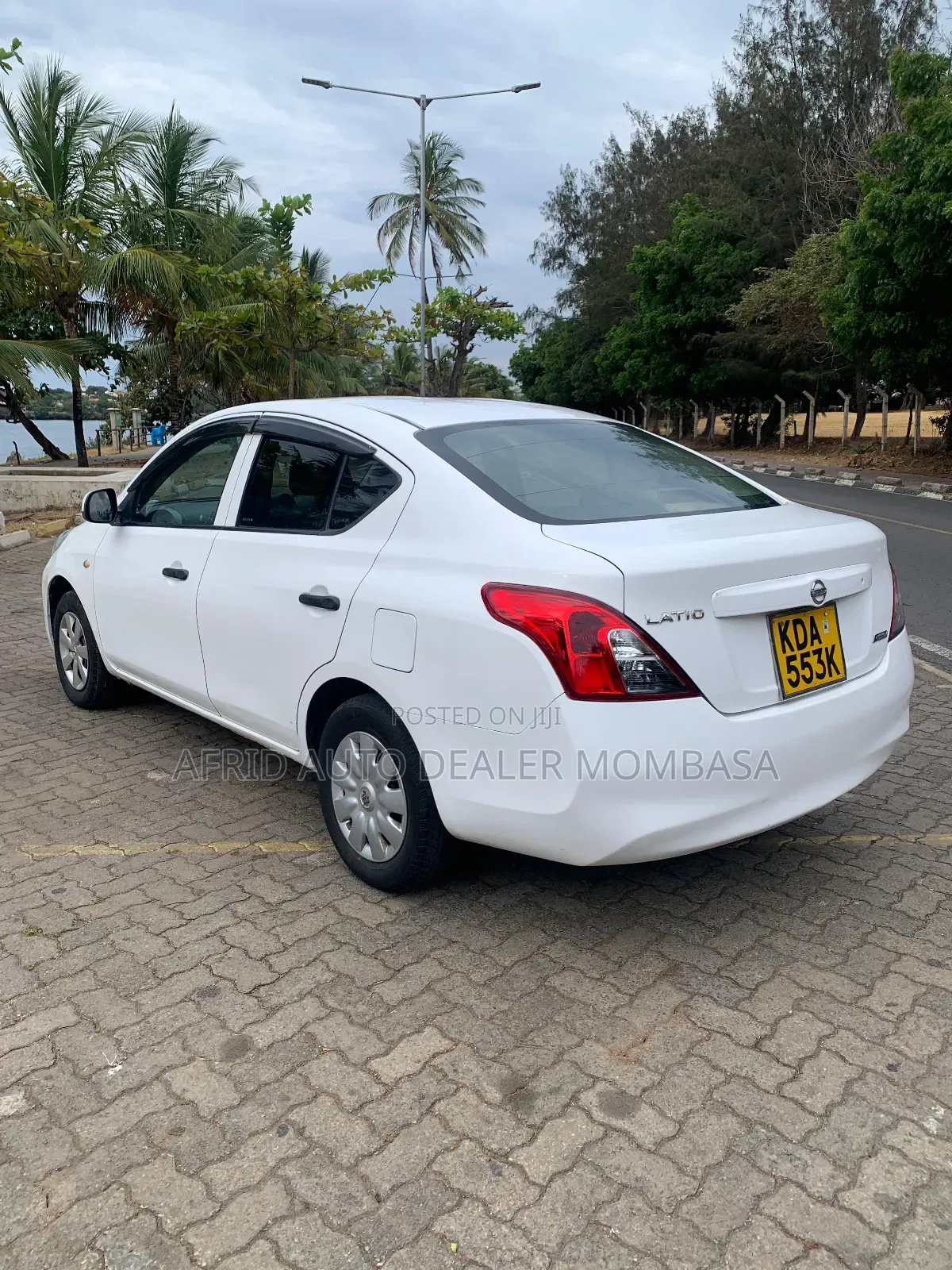 Nissan Latio 1.2 2013 White