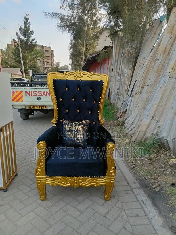 Queen Chair or King Chair, Black and Gold 