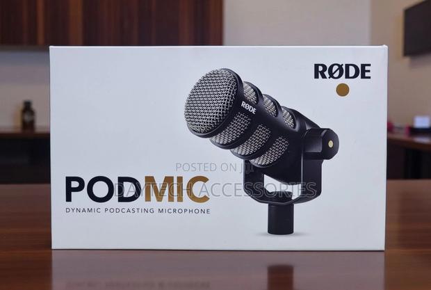 Rode - Podmic Dynamic Podcasting Microphone - Black